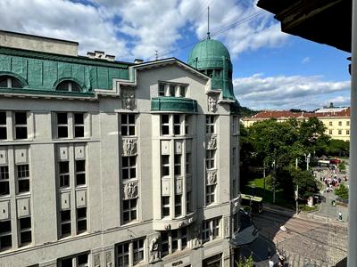 квартира за адресою Академіка Володимира Гнатюка вул. (), 3