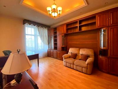 квартира за адресою Європейська пл. (Катерининська), 5