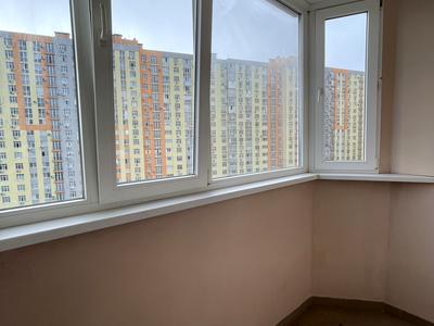 квартира за адресою Сім'ї Кульженків вул. (Петра Дегтяренка), 33