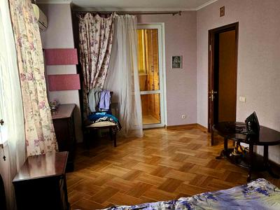 квартира за адресою Генерала Генадія Воробйова вул. (Курська), 13-Е