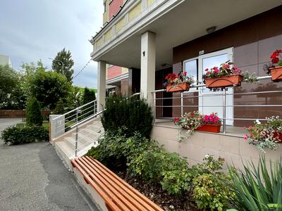 квартира за адресою Сім'ї Кульженків вул. (Петра Дегтяренка), 33
