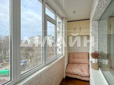 квартира за адресою Вороніхіна вул., 19
