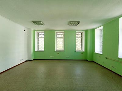 коммерческая по адресу Героїв у ул. (Театральна), 10