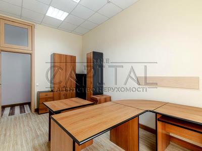 комерційна за адресою Саксаганського вул., 67