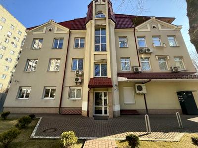 комерційна за адресою Петлюрі Симона, 37а