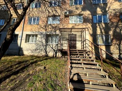 комерційна за адресою Тютюнників вул. (), 53