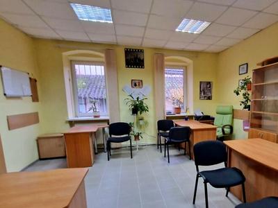 коммерческая по адресу Корятовича пл., 15