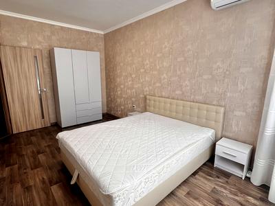 квартира за адресою Андрія Малишка вул. (Льва Толстого), 94