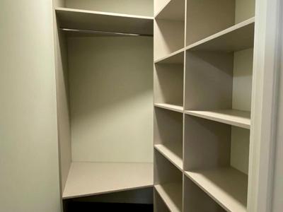 квартира за адресою Дніпровська набережна вул., 17-В
