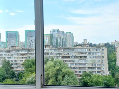 квартира за адресою Автозаводська вул., 63