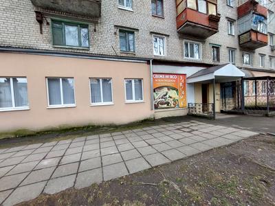 комерційна за адресою Шкільна, 13