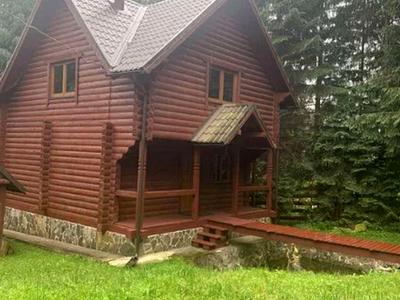 будинок за адресою с. Яблуниця, яблунева
