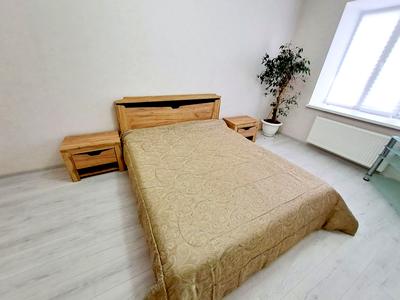 квартира за адресою Йовы, 7