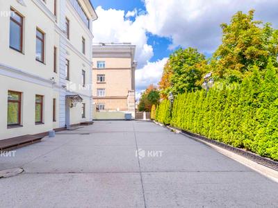 комерційна за адресою Алчевських вул. (Артема), 31