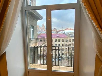 квартира за адресою Хрещатик вул. (Kreschatic), 15