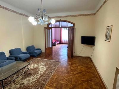 квартира за адресою Корнякта вул., 1