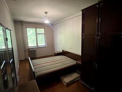 квартира за адресою Космонавтів вул., 48