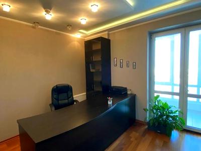 квартира за адресою Дніпровська набережна вул., 1-А