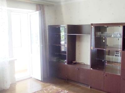 квартира за адресою Космодромна вул., 8