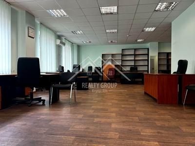 комерційна за адресою Травнева вул., 35