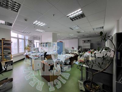 комерційна за адресою Дніпровська набережна вул., 26-Ж