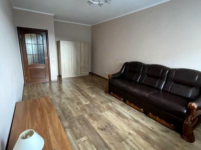 квартира за адресою Сім'ї Кульженків вул. (Петра Дегтяренка), 33