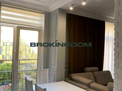 квартира за адресою Регенераторна вул., 4