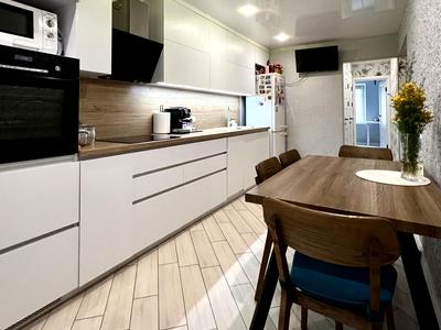 квартира за адресою Дніпровська набережна вул., 5-А