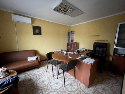 комерційна за адресою Колгоспна, 12