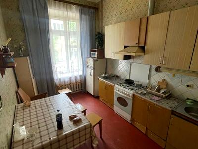 квартира за адресою Алли Горської пров. (Чеслава Бєлінського), 8