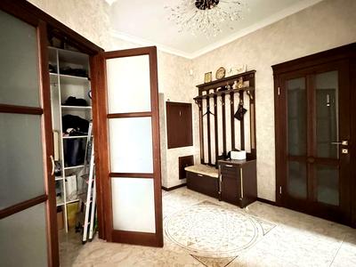квартира за адресою Отакара Яроша пров., 16