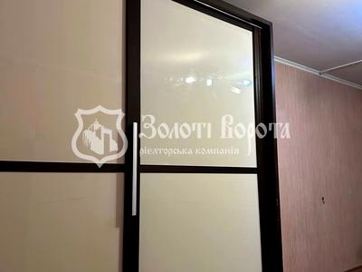 комната по адресу Азербайджанская ул. (Бакинських Комісарів), 8-Б