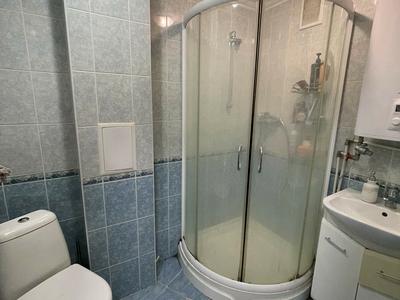 квартира за адресою Лаврська вул. (Січневого Повстання), 4