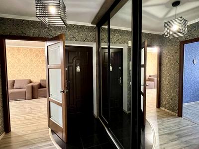 квартира за адресою Анни Ахматової вул., 11