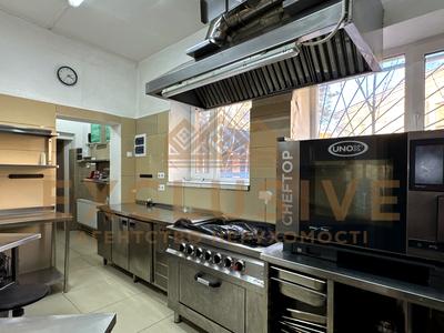 комерційна за адресою Віктора Косенка вул., 24