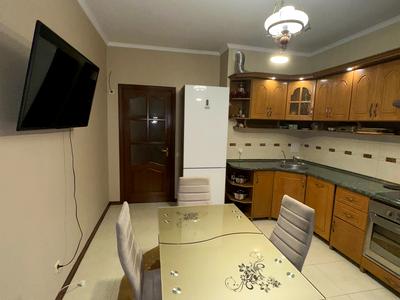 квартира за адресою Анни Ахматової вул., 13-Г