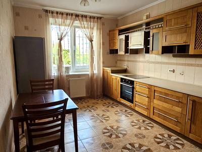 квартира за адресою Зодчих вул., 16