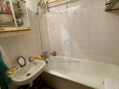 квартира за адресою Райдужна вул., 10