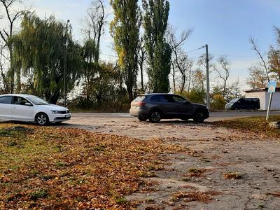 комерційна за адресою Незалежності вул., 228