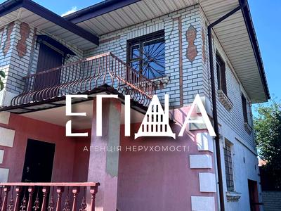 будинок за адресою Каштанова вул., 8
