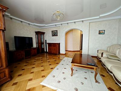 квартира за адресою Осіння вул., 33