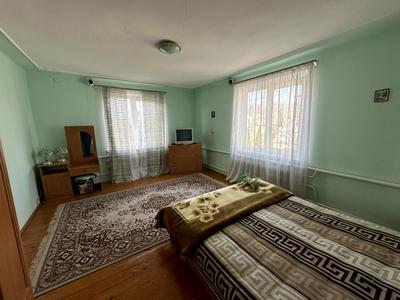 будинок за адресою Головна