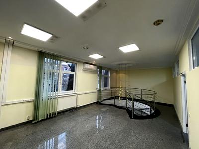 коммерческая по адресу Владимира Моссаковского ул. (Клари Цеткін), 1-А