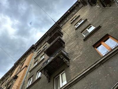 квартира за адресою Академіка Володимира Гнатюка вул. (), 3