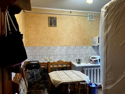 квартира за адресою Євгена Коновальця вул. (), 10