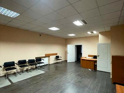 комерційна за адресою Івана Франка вул., 7