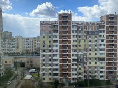 квартира по адресу Червоной Калины просп. (Владимира Маяковского), 38-Б