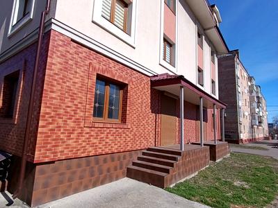 комерційна за адресою Рівне, вул. Пересопницька, 170