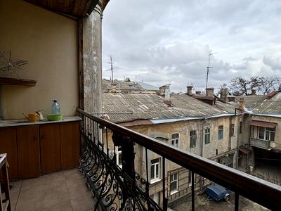 квартира за адресою Пастера вул., 10