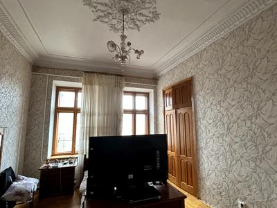 квартира за адресою Пастера вул., 10